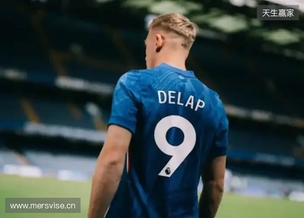 英超0球+肩部受伤!邮报:德拉普曾对切尔西“9号魔咒”不以为然 英超0球+肩部受伤!邮报:德拉普曾对切尔西“9号魔咒”不以为然