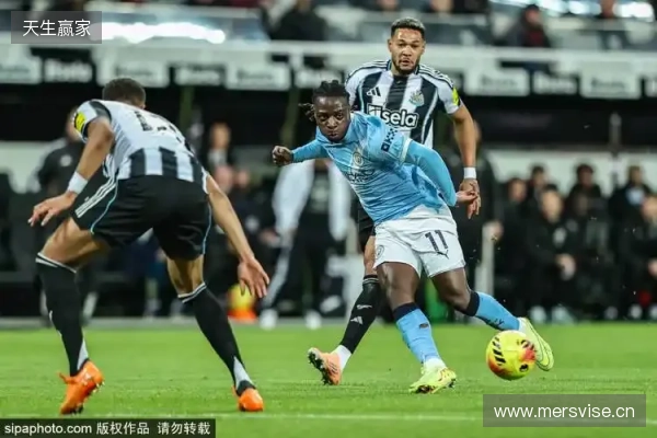 英超赛季五快球：埃基蒂克居首，佳夫、福登、姆伯莫在列