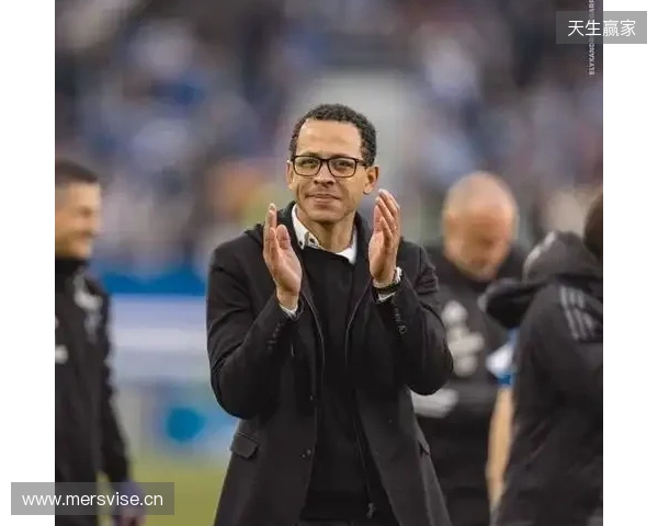 官方:罗塞尼尔出任切尔西主帅,签约至2032年