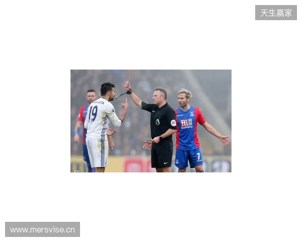 前白堡球员：当年刻意吃黄牌被停赛，这样就能多见见女友了